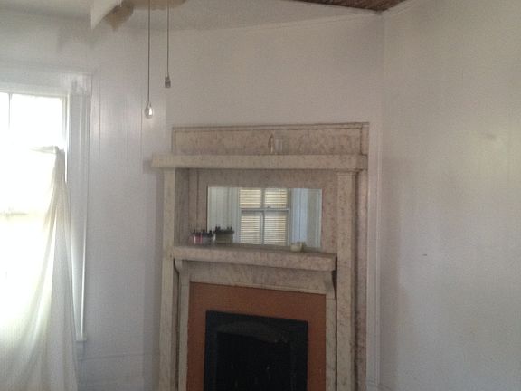 2nd image of 3810 Evergreen Ave