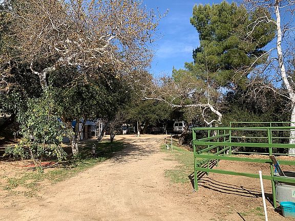 5th image of 1 Limbaugh Ln