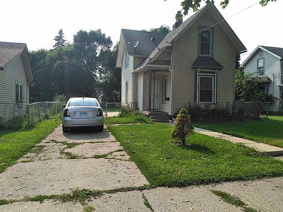 2nd image of 1522 Evergreen St