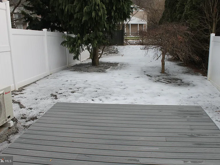 2620 Mountain Ln — Photo 33