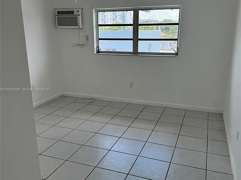 3424 W Flagler St #8 — Photo 10