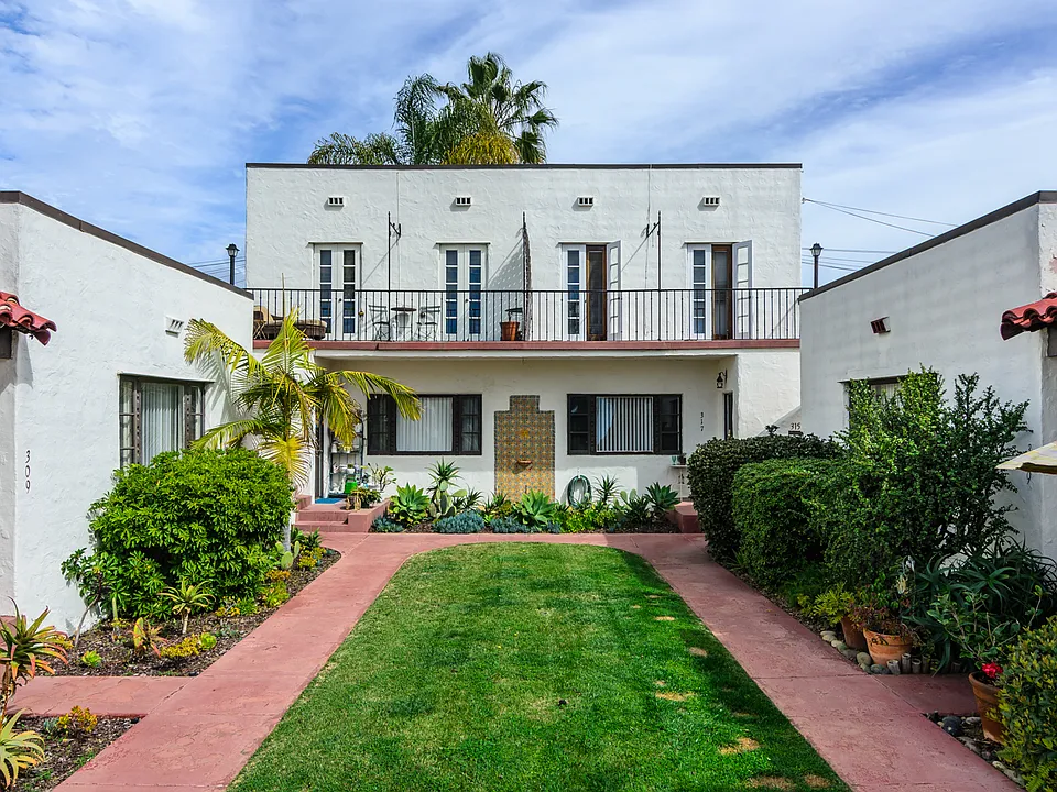319 Palm Ave