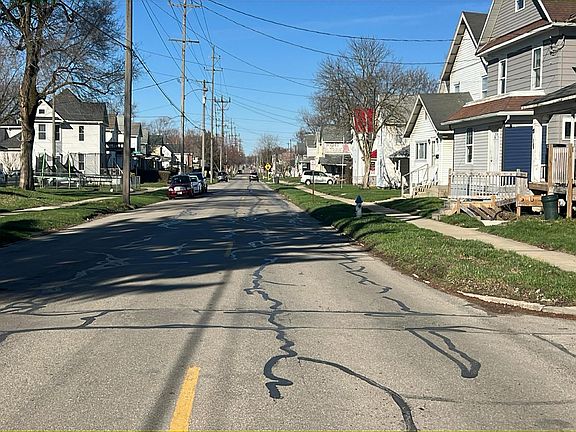 5th image of 302 Silver St