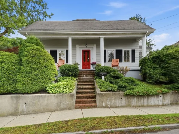 423 Washington St, Winchester, MA 01890