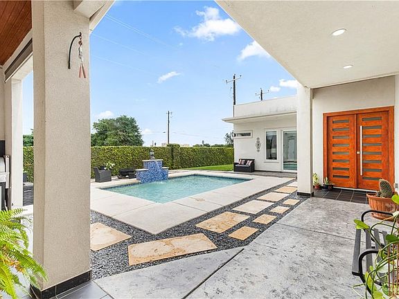 5th image of 2808 Cassandra St
