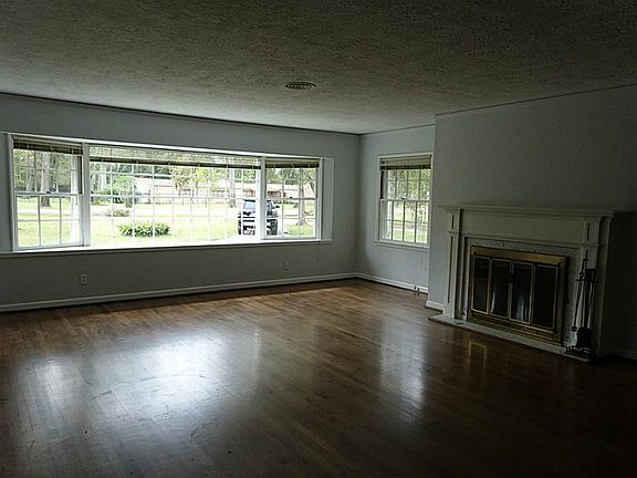 4th image of 6345 N Haywood Dr
