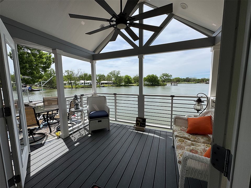 1st image of 817 Brazos Harbor Cir