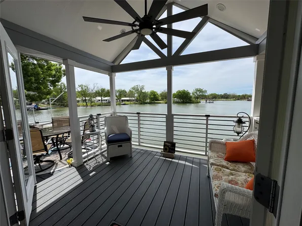 817 Brazos Harbor Cir, Granbury, TX 76048