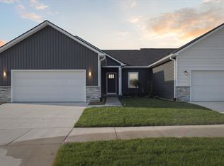 246 Marion Oaks Dr, Howell, MI
