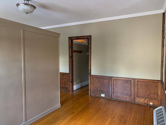 2nd image of 605 King St APT 1