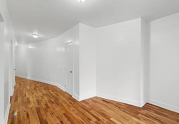 3rd image of 621 W 171st St APT 5F