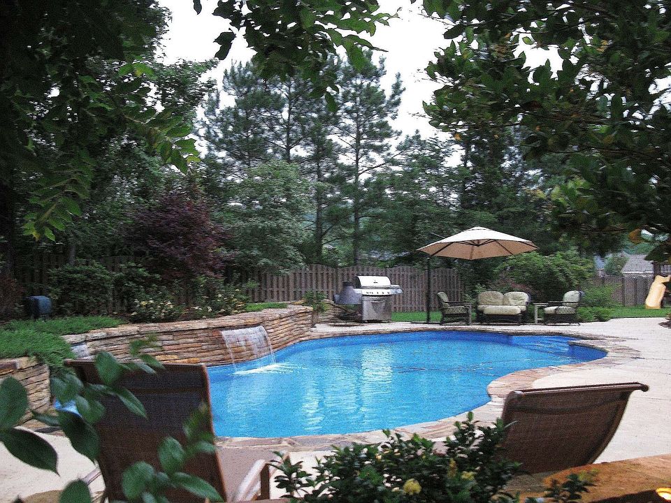 7100 Barefoot Circle pool daytime view