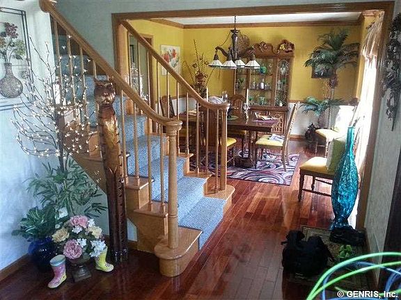 4th image of 10 Walnut Hill Dr