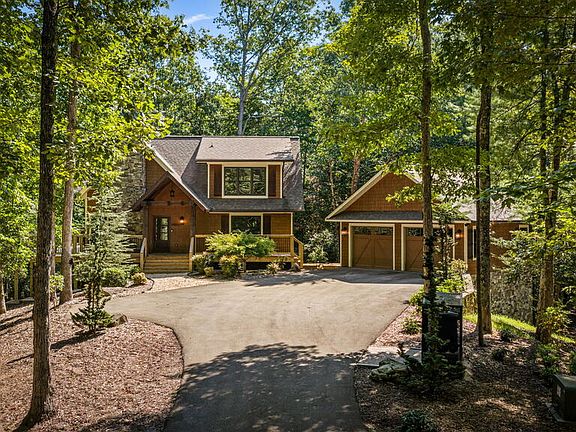 3rd image of 2634 Mountain Tops Rd