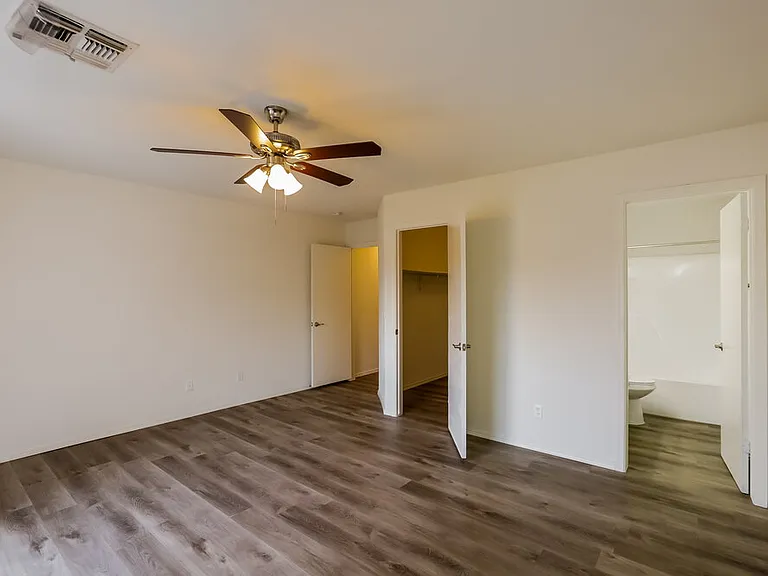 5725 E Flower Cir — Photo 11
