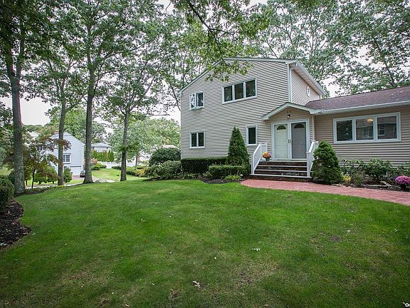 2nd image of 63 Brookhaven Dr