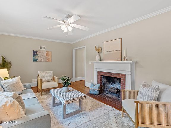 2nd image of 109 Wayne Drive