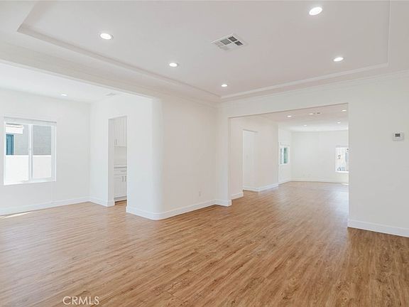 3rd image of 6517 Bellaire Ave