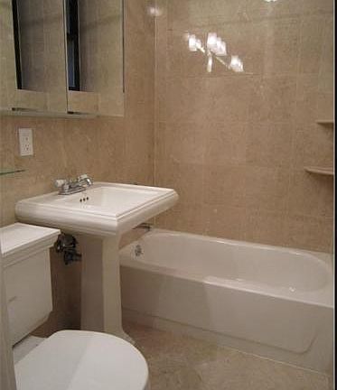 4th image of 208 1st Ave