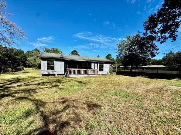 810 W North St, Livingston, TX 77351