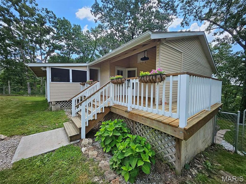 1st image of 13800 Holly Ln