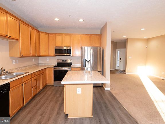 3rd image of 4724 Coralberry Ct