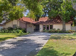 1942 Pinellas Point Dr S, Saint Petersburg, FL 33712