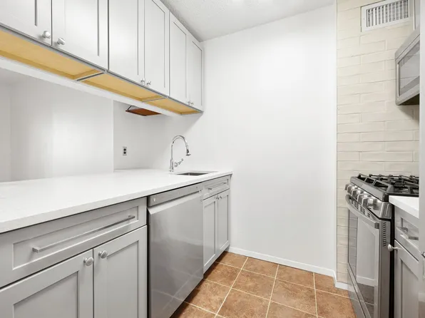 376 Broadway image 5 of 7