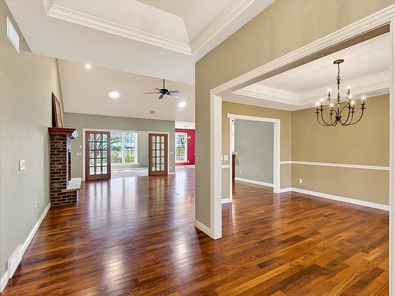5th image of 1642 Bellewood Dr