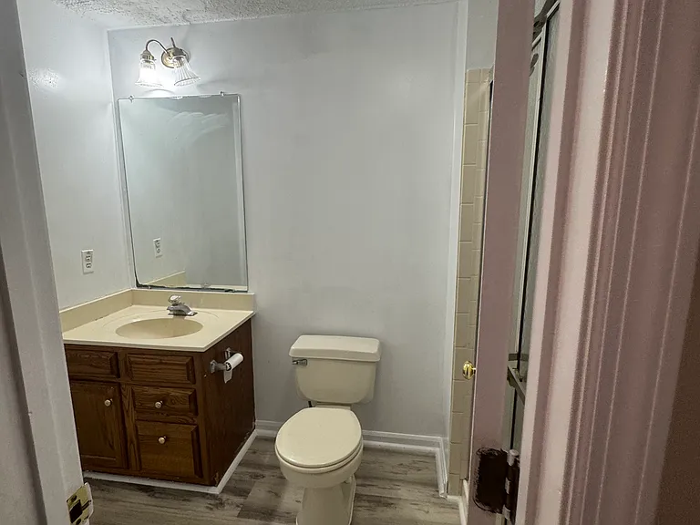 8918 Pembrook Woods — Photo 6
