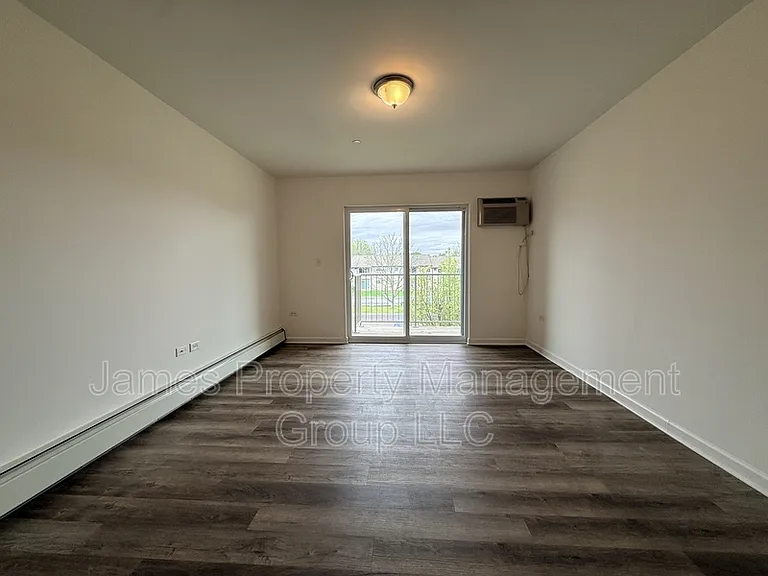 831 McIntosh Ct #207 — Photo 3