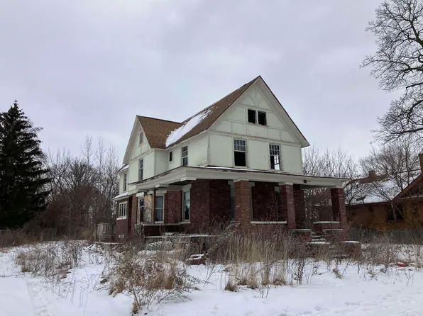 1029 E Holland Ave, Saginaw, MI 48601