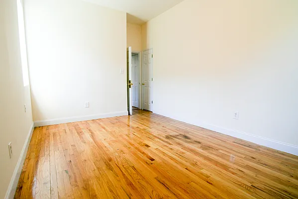 Rented by Horowitz Real Estate | media 16