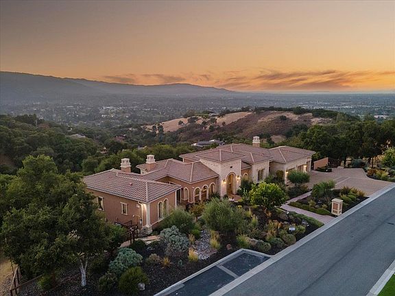 3rd image of 15315 Santella Ct