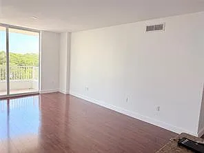 2 bed, 2.0 bath, 1153 sqft, $3,000 — Photo 3
