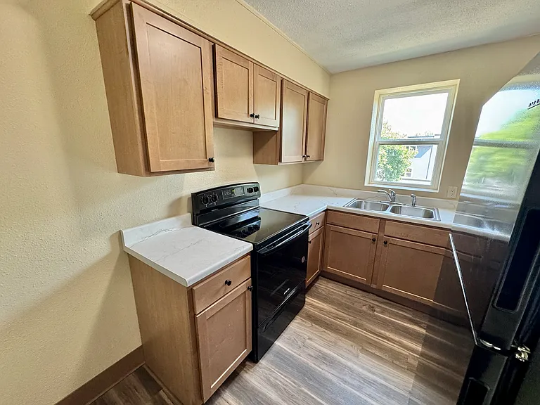 10 9th Ave NE #10 — Photo 7