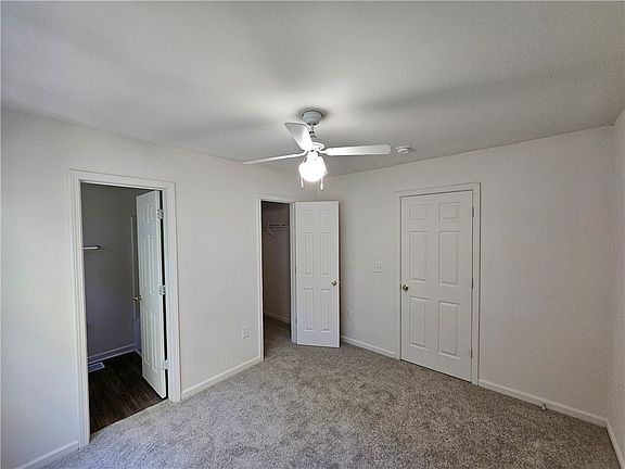 4th image of 236 Campus Dr APT D