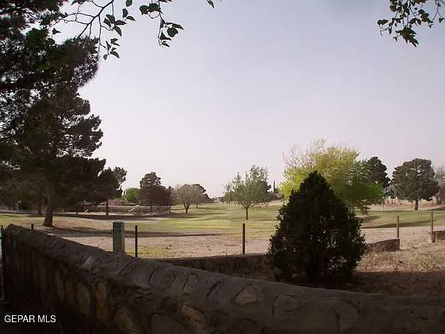 1633 Charles Owens Dr E — Photo 15