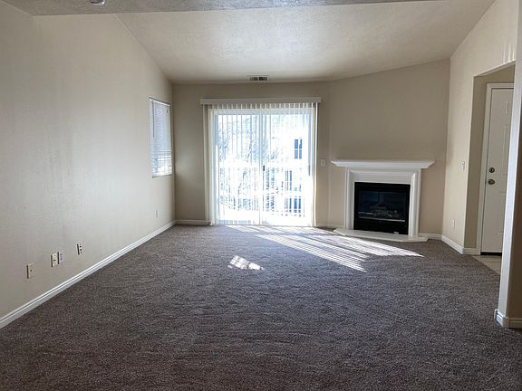 3rd image of 3766 Carlisle Pl