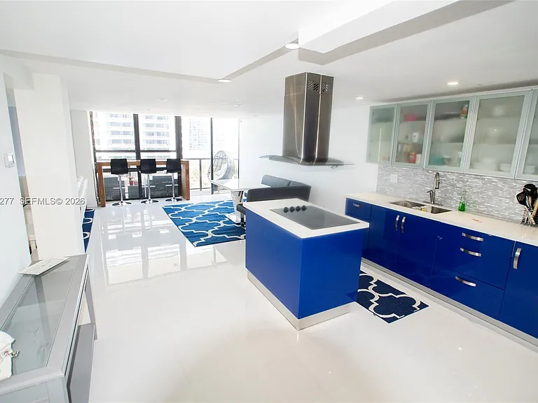 600 NE 36th St #1507 — Photo 5