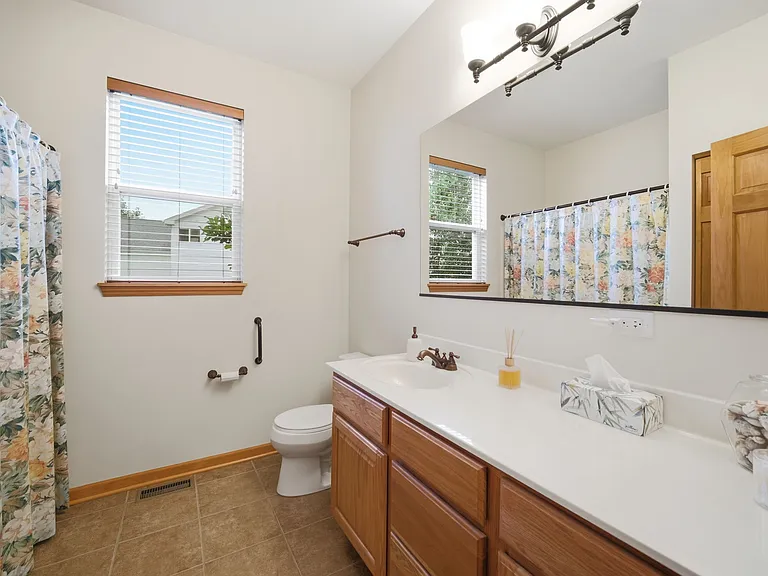 3565 Ayres Dr — Photo 18
