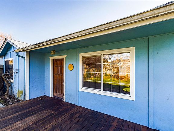 3rd image of 4886 Crane Street
