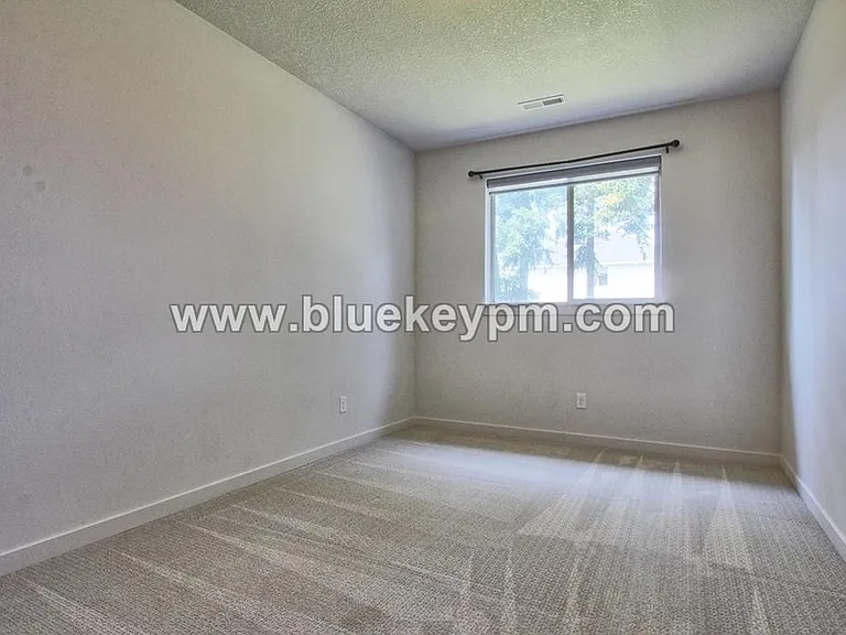 13520 NE 113th Way — Photo 11