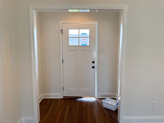 The Beholder Plan, Foyer