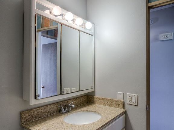 3rd image of 4815 S 131st St APT 18