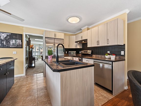 5th image of 3577 Navatanee Dr