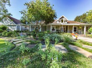 1212 Falling Leaf Dr, Friendswood, TX 77546