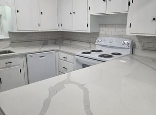 1216 Main St, Waldoboro, ME 04572