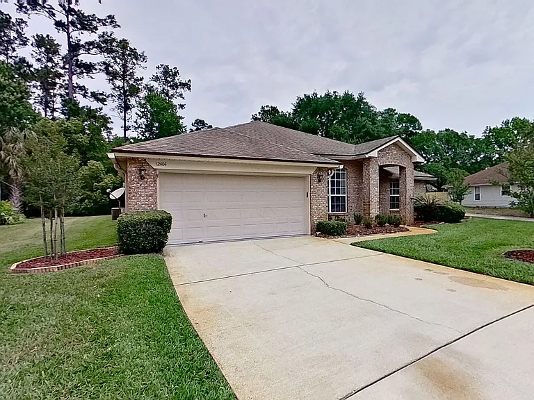 12404 Hatton Chase Ln W — Photo 3