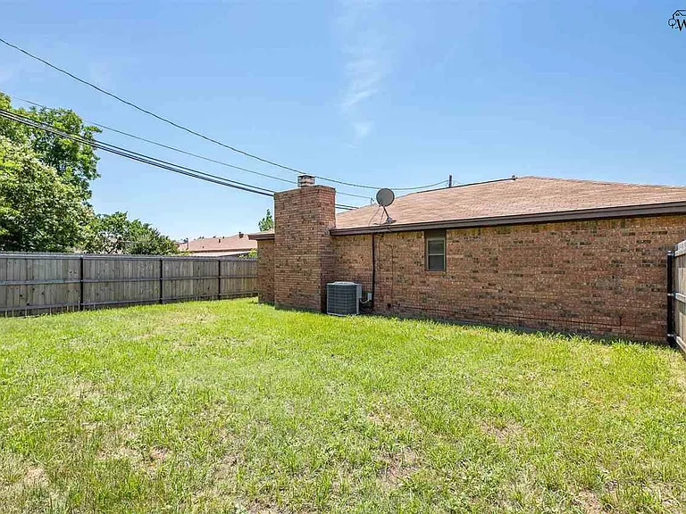 3035 Abbott Ave — Photo 28